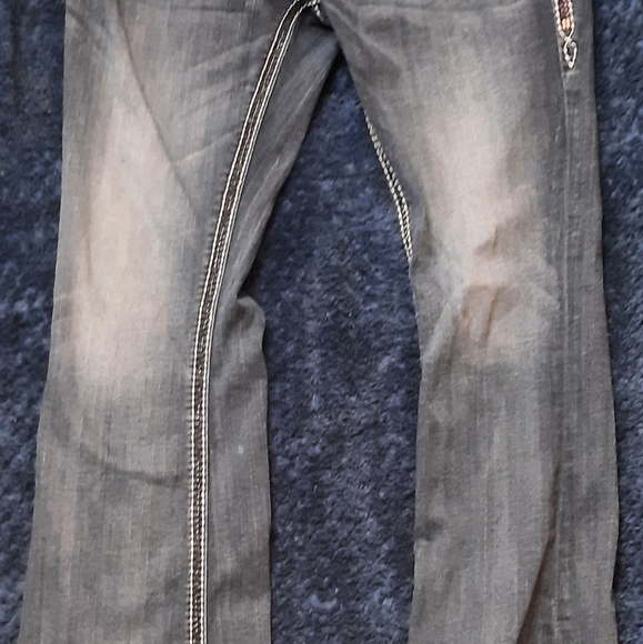 Rock Revival Jeans - Picture 10 of 11